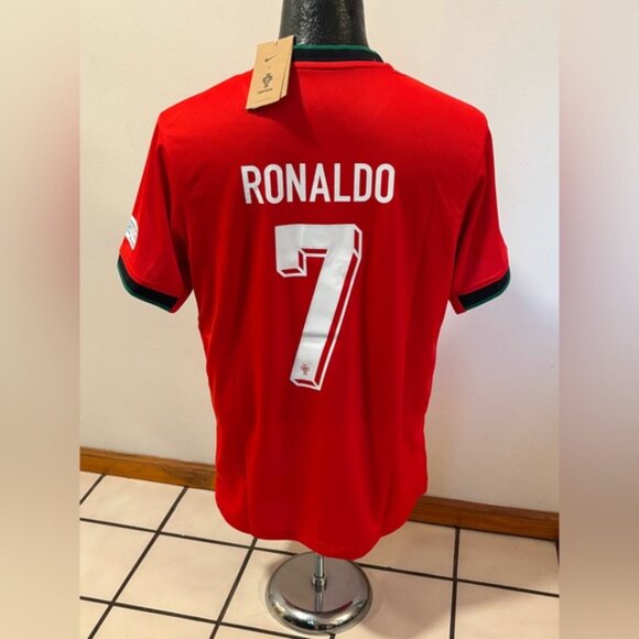 Al Nassr FC Portugal Cristiano Ronaldo Jersey # 7 , Unisex - Picture 1 of 16